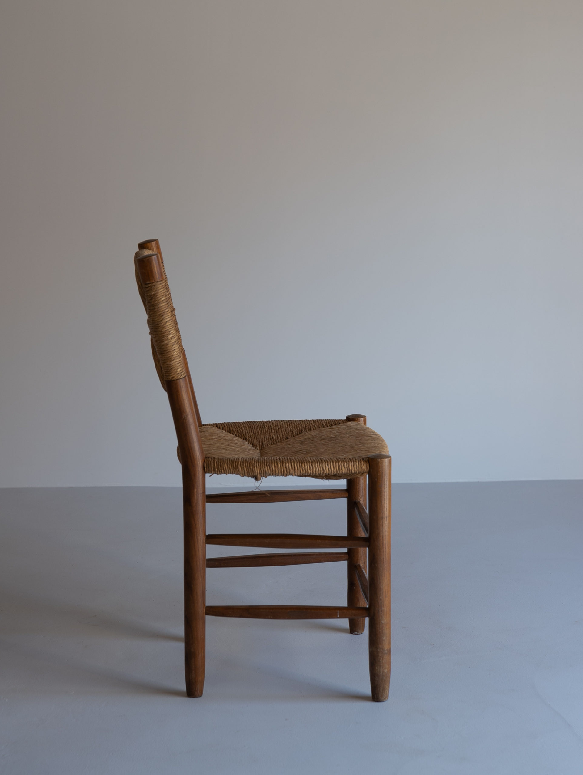 n°19 'Bauche' Chair by Charlotte Perriand - COLLETION - BROOD