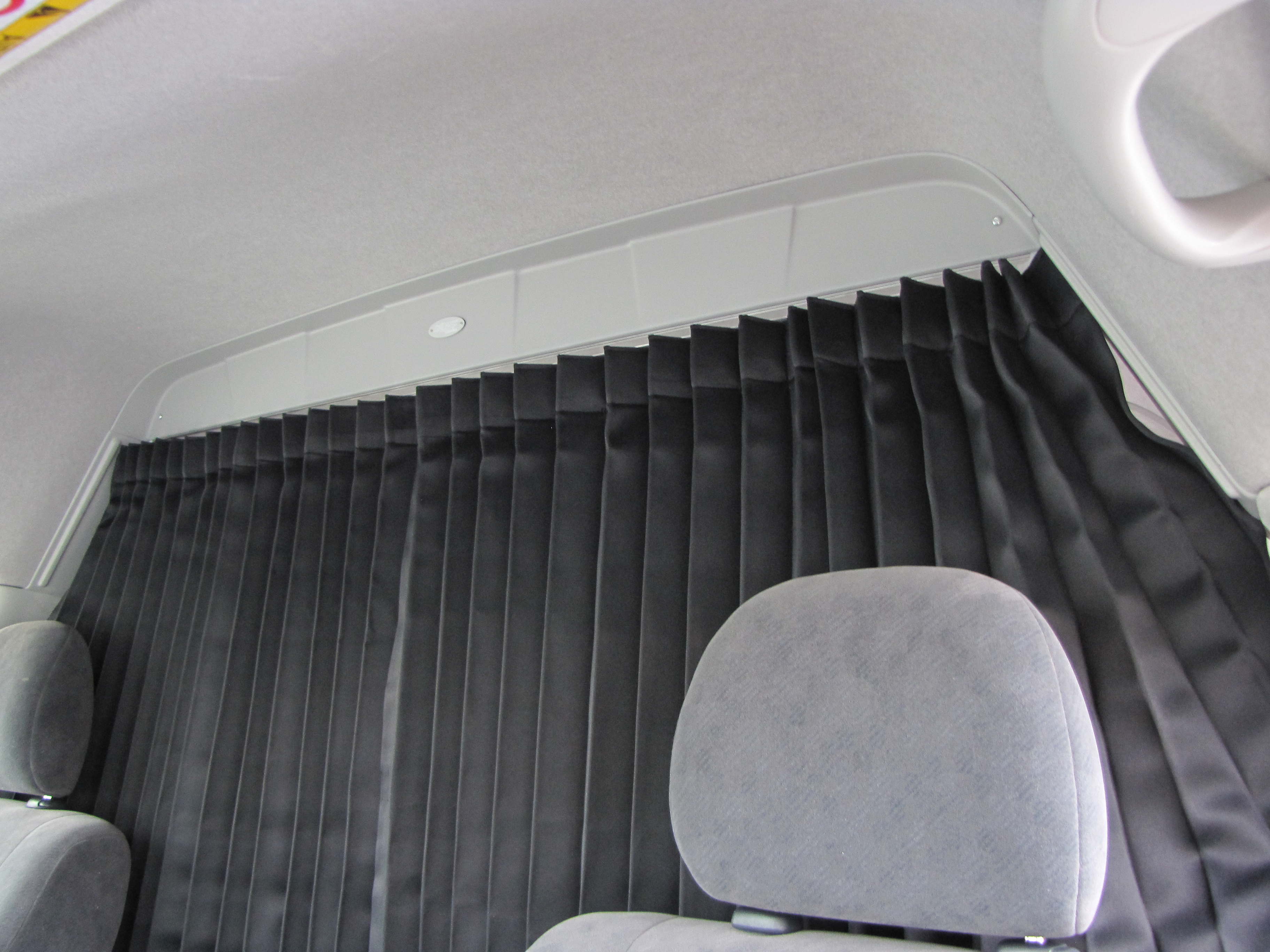 パーテーションカーテンフルキット ワイドハイルーフ | 有限会社 カズ