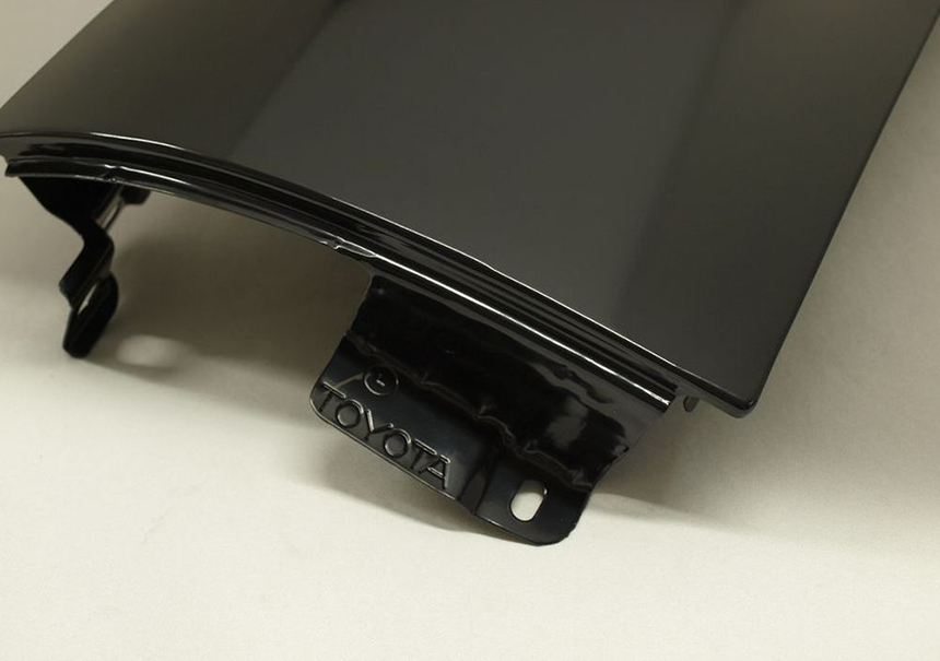 ハイエース 海外純正 塗装済フロントコーナーパネル(交換タイプ)を販売