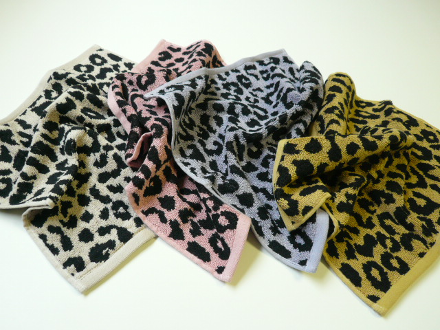 ヒョウ柄高級ハンドタオル おしゃれなくすみカラー4色(イエロー