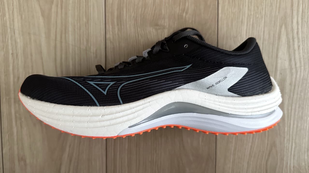 レビュー】Mizuno ウエーブリベリオン フラッシュ：耐久性に難あり