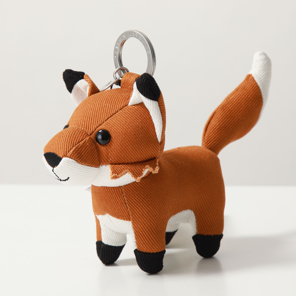 楽天市場】MAISON KITSUNE メゾンキツネ キーホルダー MM06906WW0105