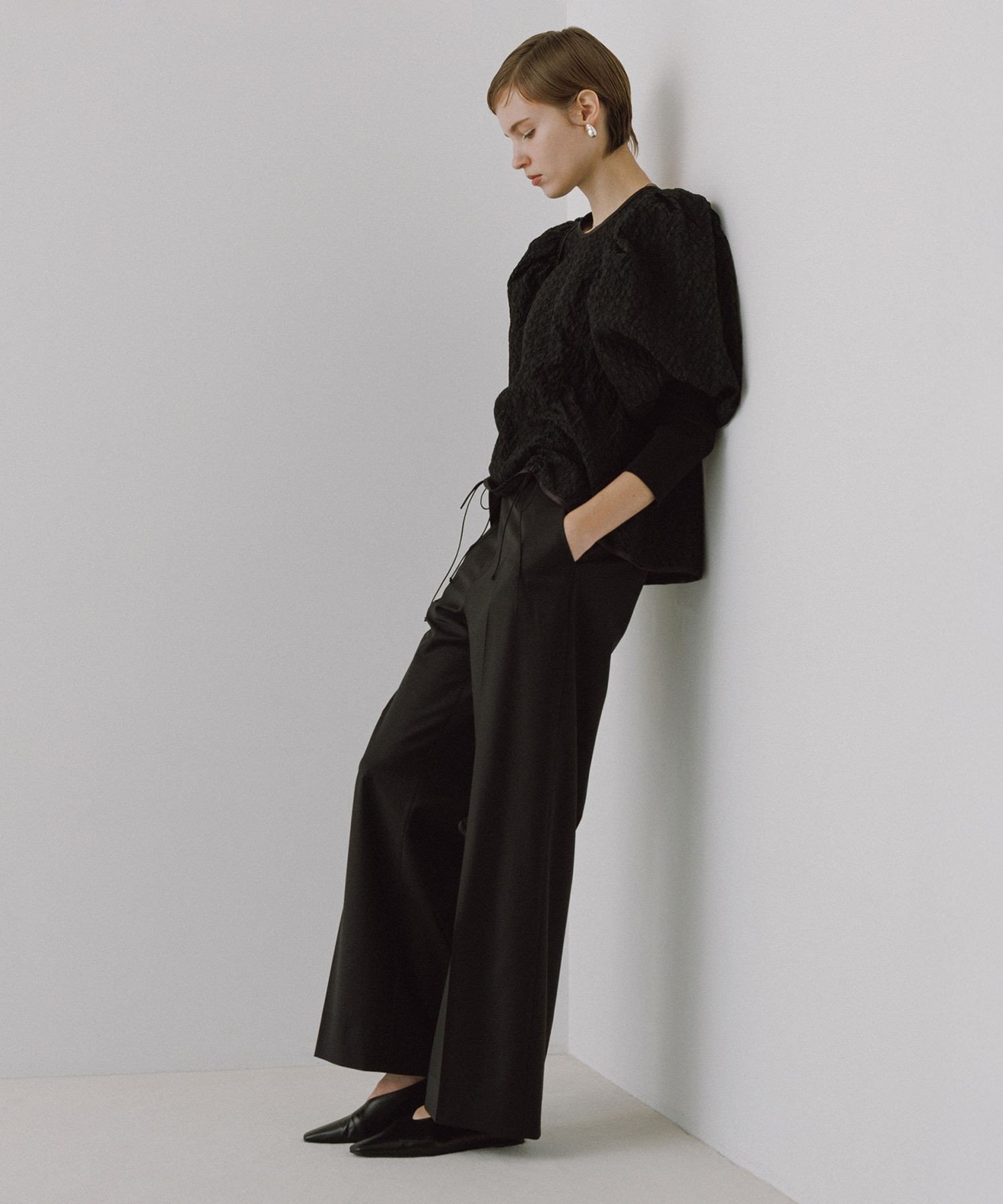 ADAM ET ROPE'｜ソフトスクエアフラットシューズ | Rakuten Fashion