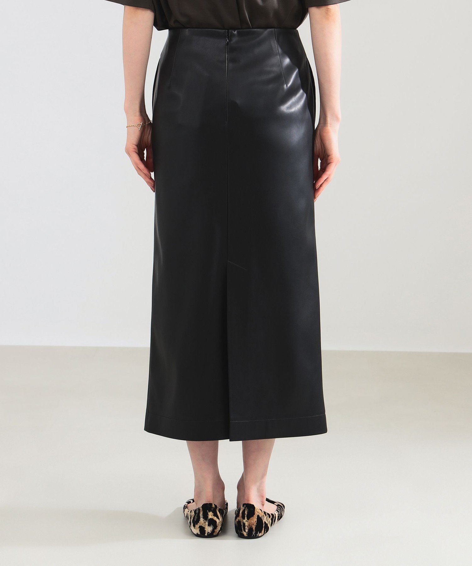 Demi-Luxe BEAMS｜フェイクレザー セミタイトスカート | Rakuten