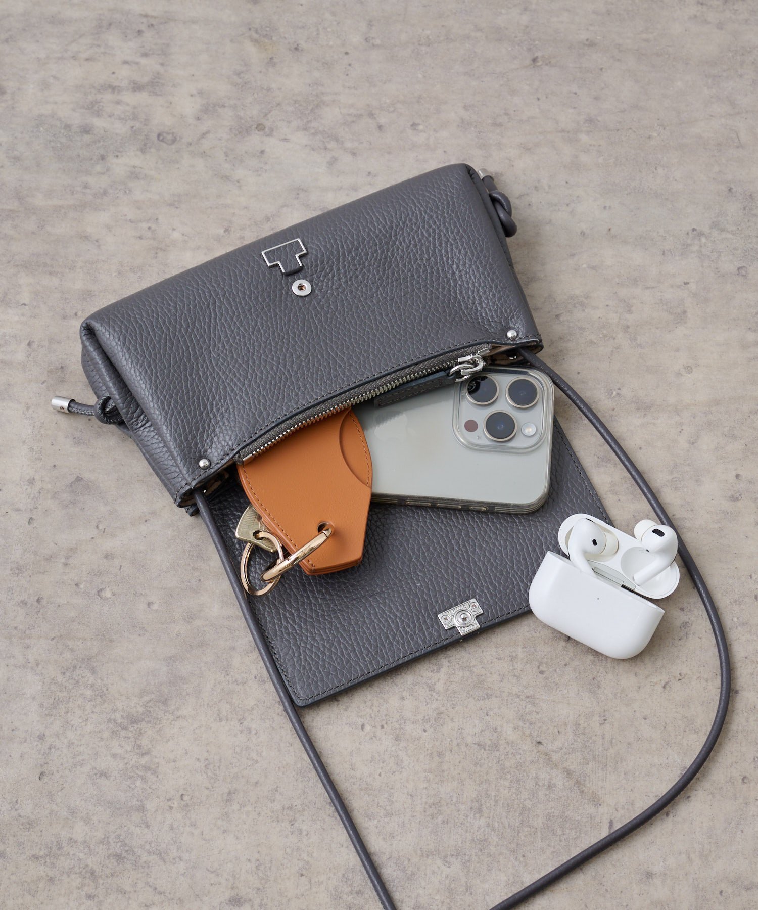 IACUCCI｜アバ ウォレットショルダー CERVO | Rakuten Fashion(楽天