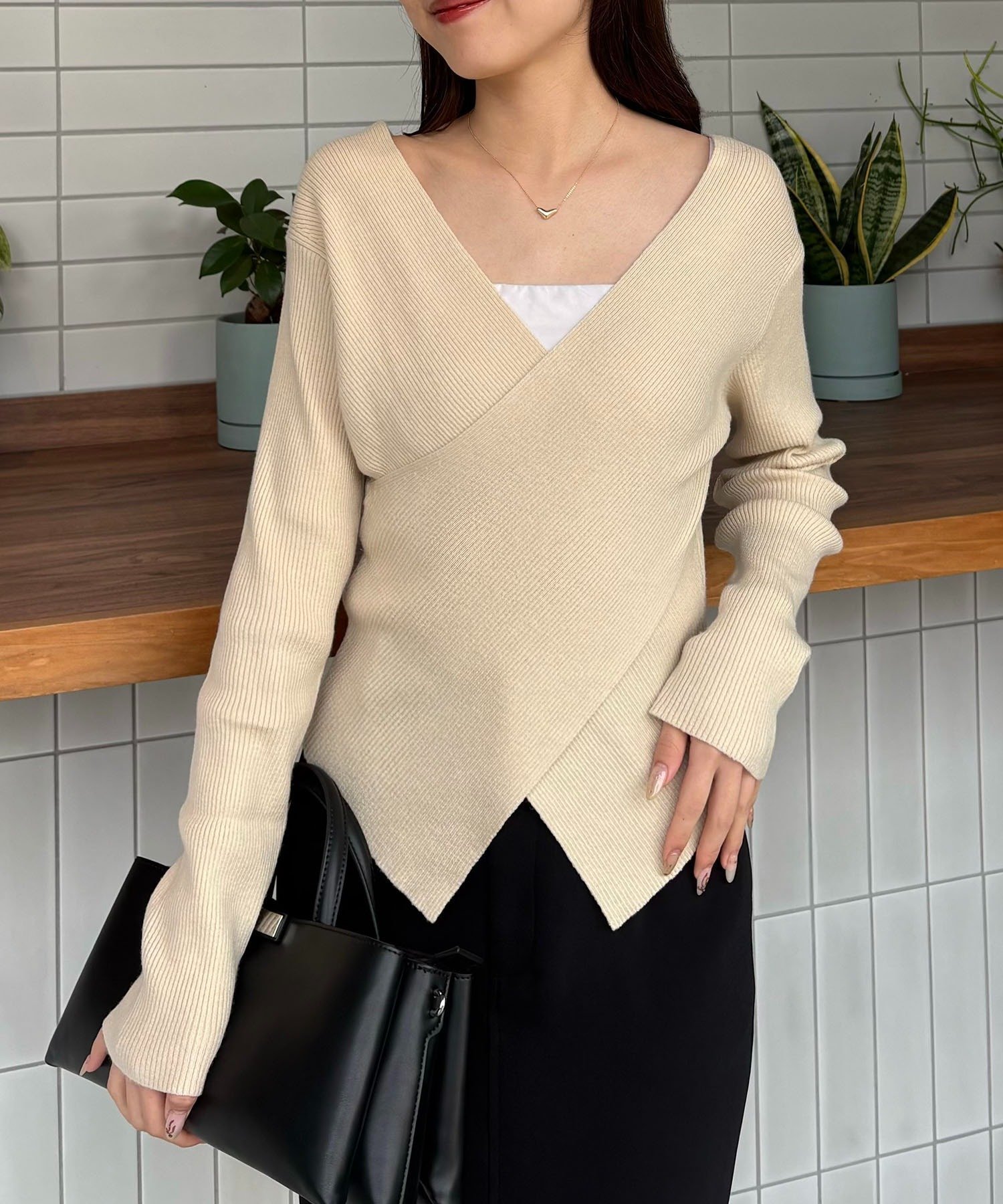 CAPRICIEUX LE'MAGE｜【新色/ライトベージュ・グレー】クロスVネック