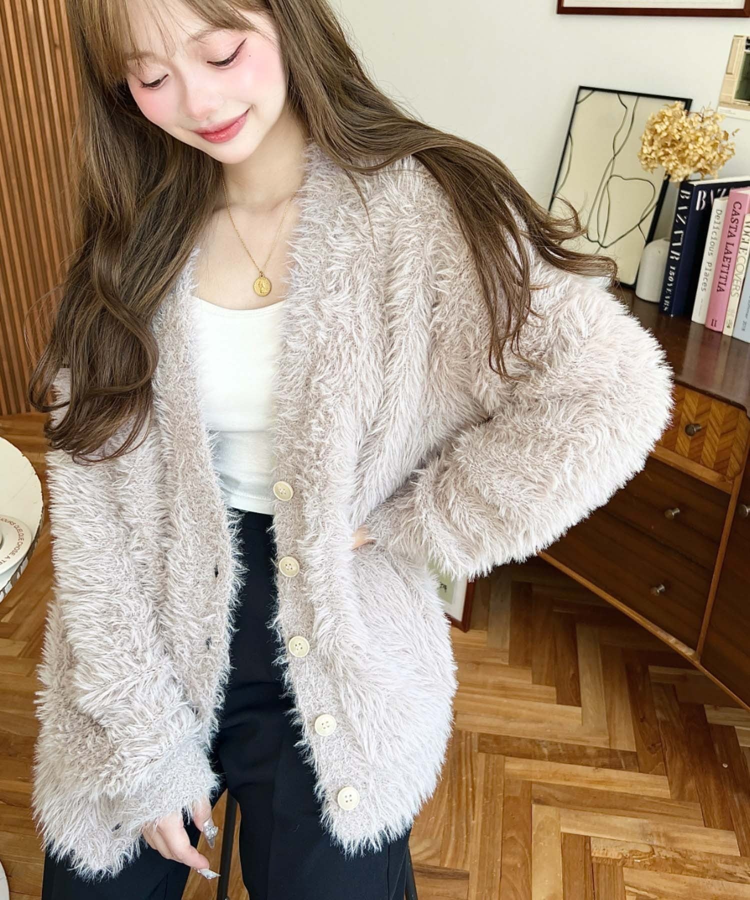 moment+｜Vネックロングシャギーニットカーディガン | Rakuten Fashion