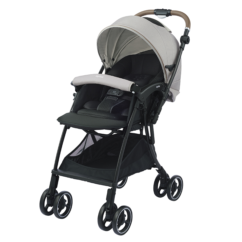 2022年モデル Aprica アップリカ ラクーナビッテクッション カーキ美品 綺麗！アップリカ ラクーナ ビッテ クッション グリーン 限定モデル