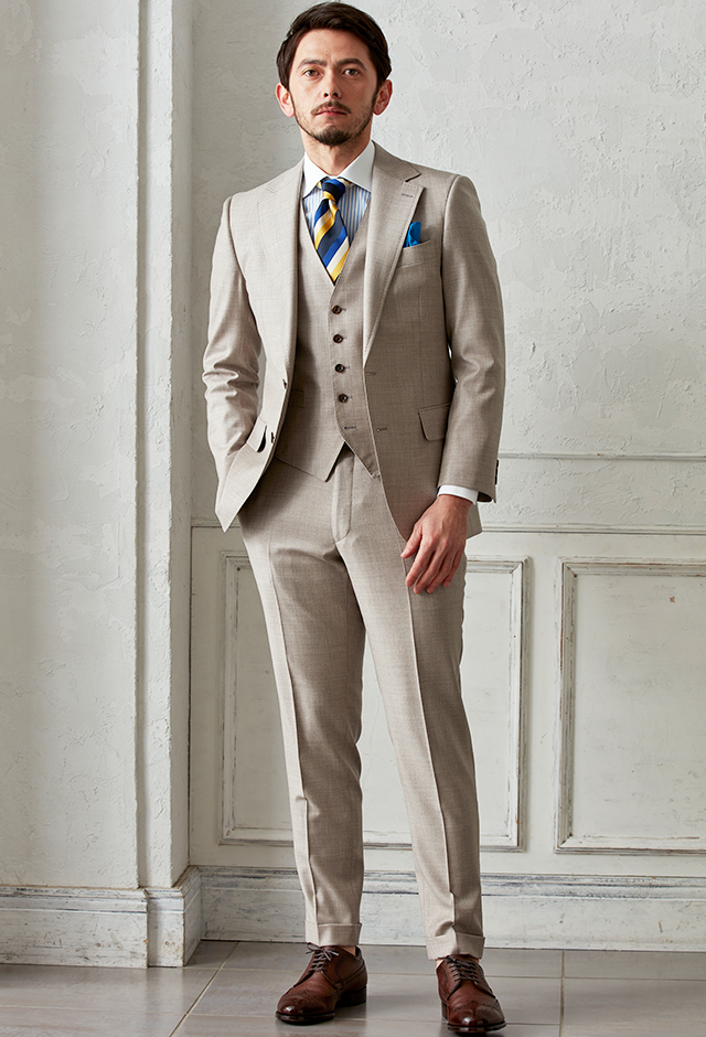 ベージュスーツ・無地のコーディネート（Loro Piana）｜325829-1-220