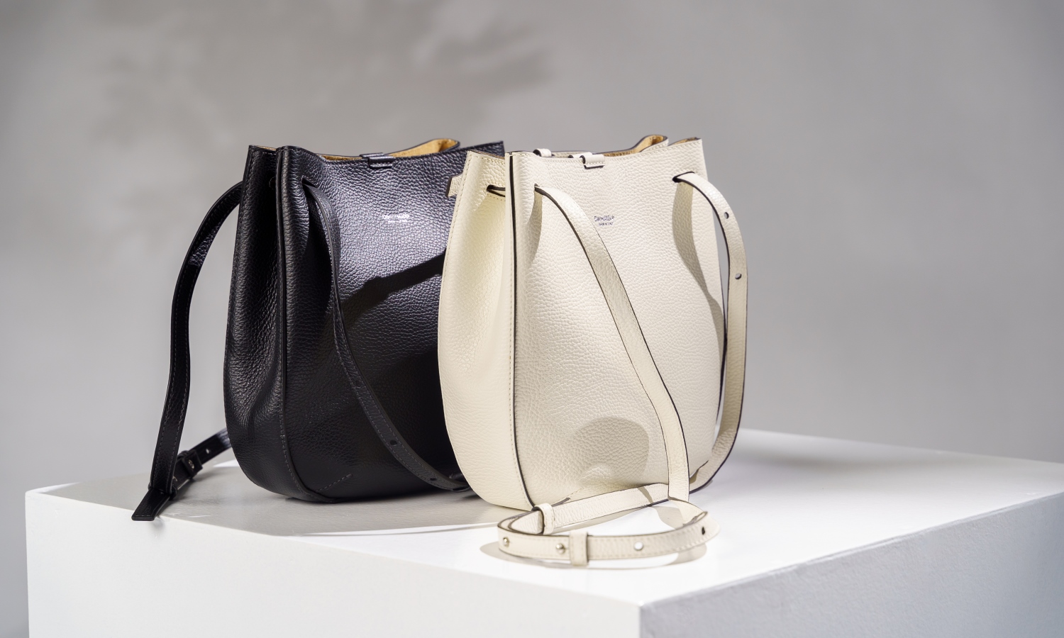 変幻自在のマルチバッグ「HOBO-25（ホーボー25）」｜ダニエル アンド