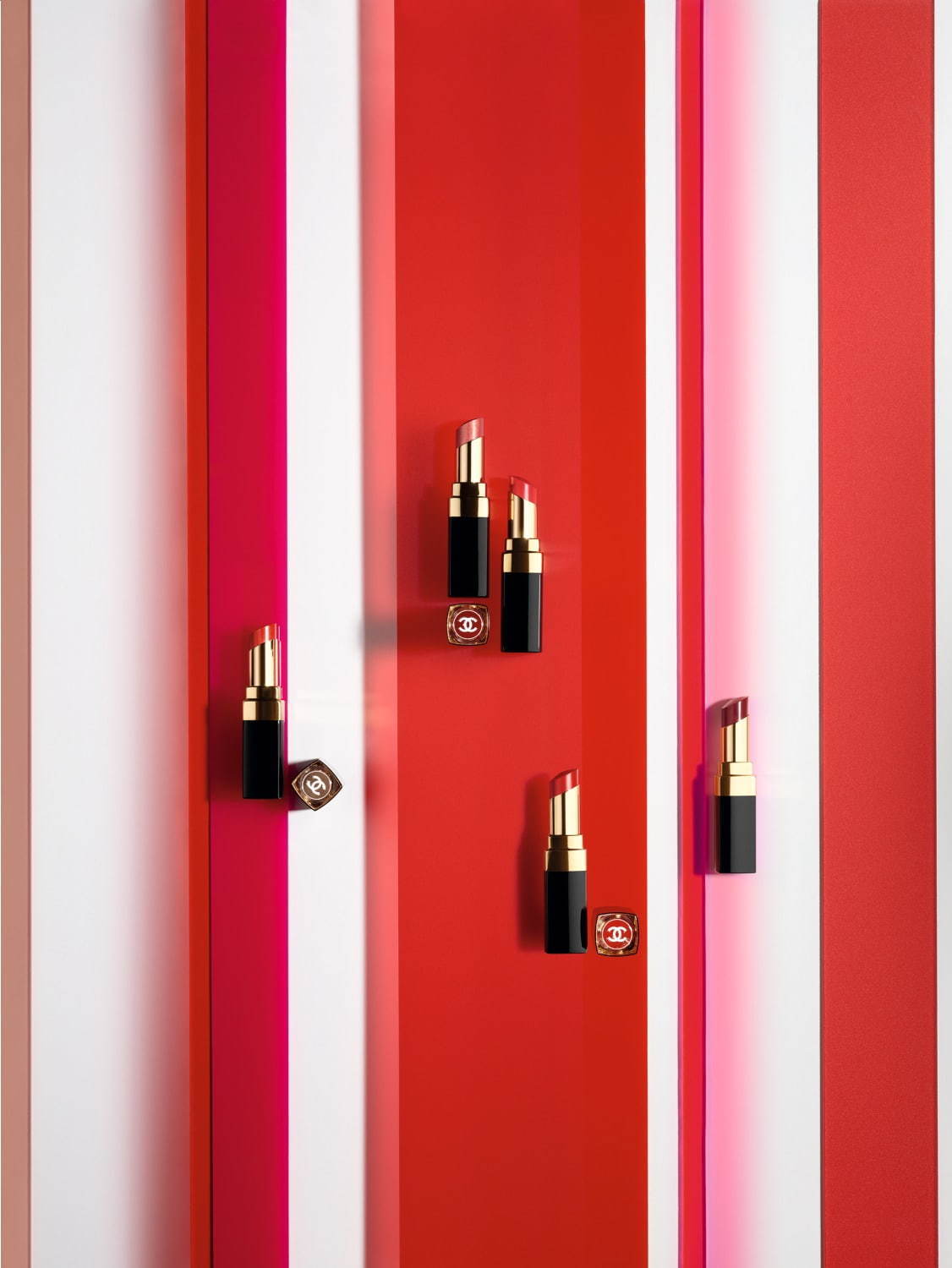 シャネル「ルージュ ココ フラッシュ」“ネイル エナメル”と合わせて