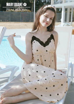 ピーチ・ジョン×マリークワント第2弾、デイジーモチーフ刺繍とドット柄