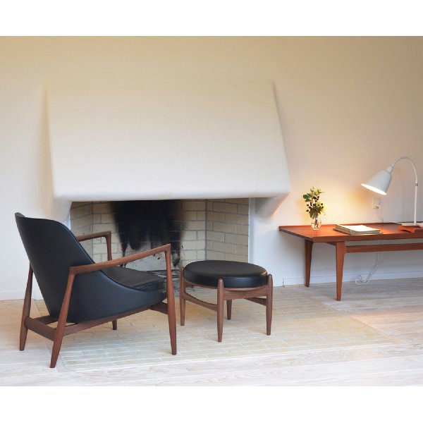 IL-01（Ib Kofod-Larsen 1956） ｜北欧名作家具のキタニ
