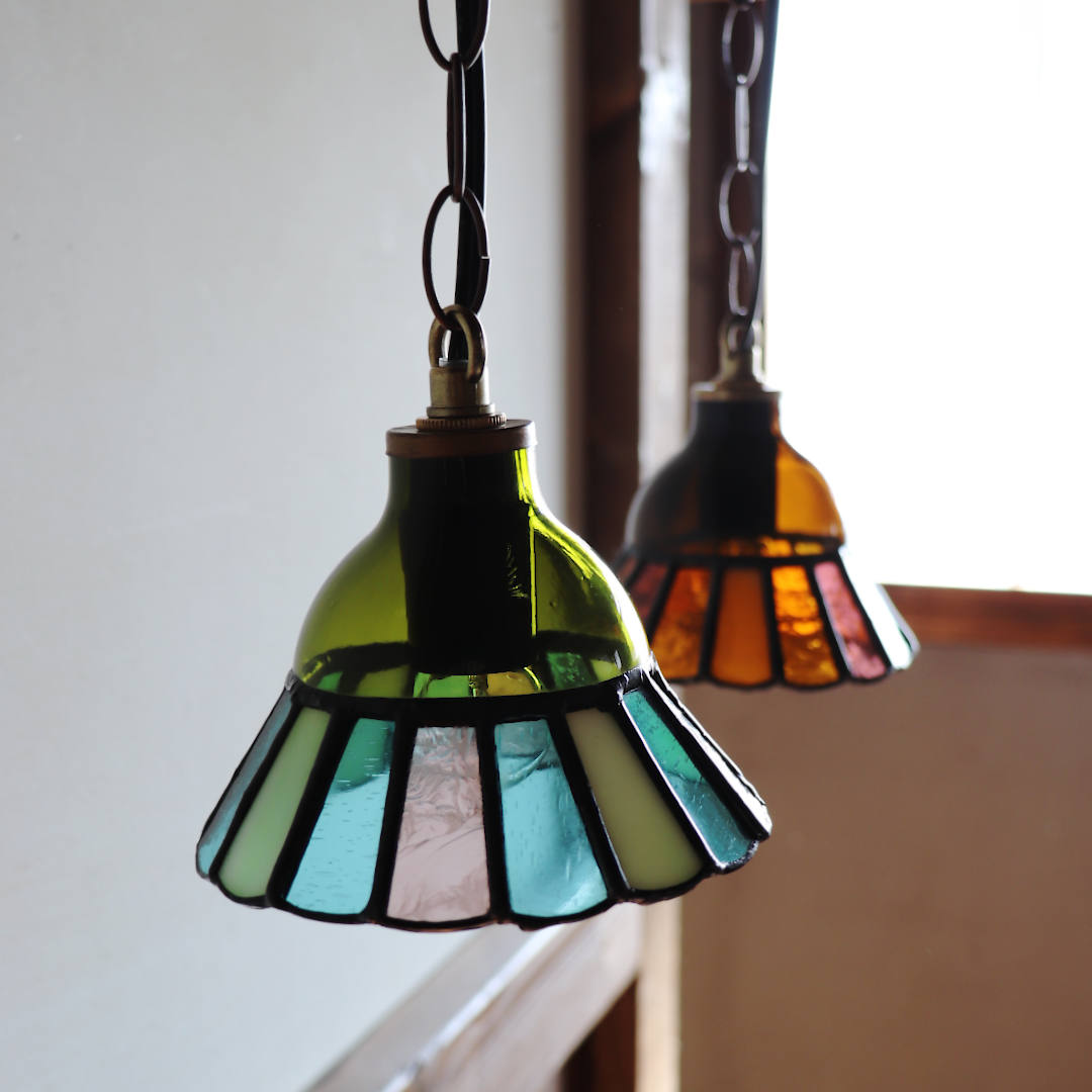 モスグリーン・緑系】ステンドグラスミニペンダントライト花型｜吊下げ