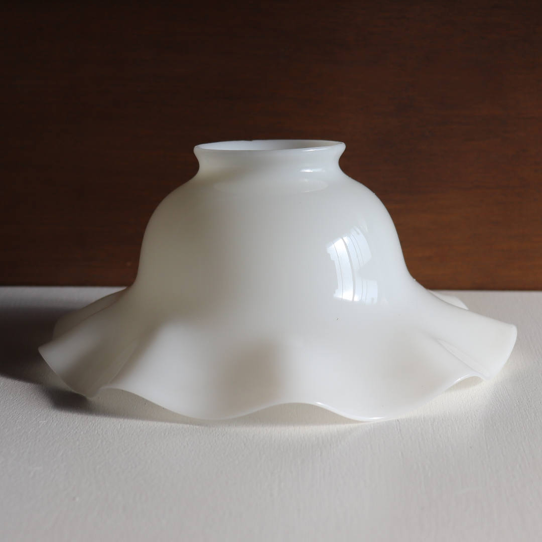 USAヴィンテージミルクガラスフリルシェードペンダントライト｜乳白吊