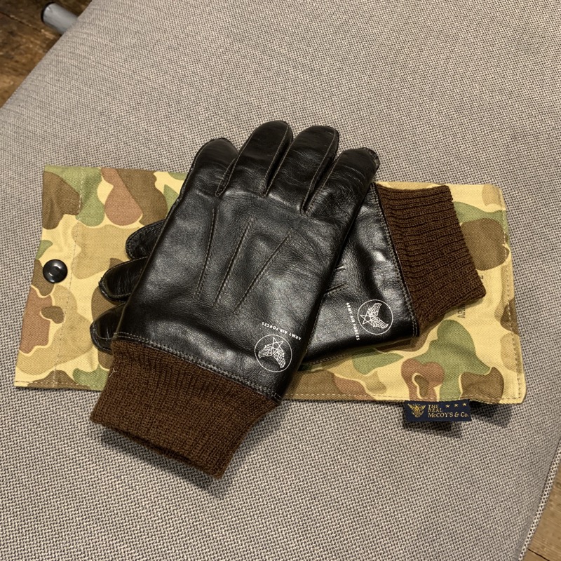 THE REAL McCOY'S（リアルマッコイズ）のA-10、GLOVES, FLYING WINTER