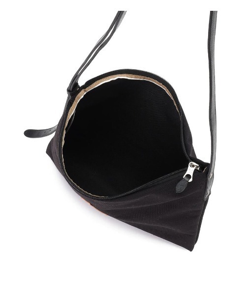 IL BISONTE（イルビゾンテ） ショルダーバッグ バッグ IL BISONTE