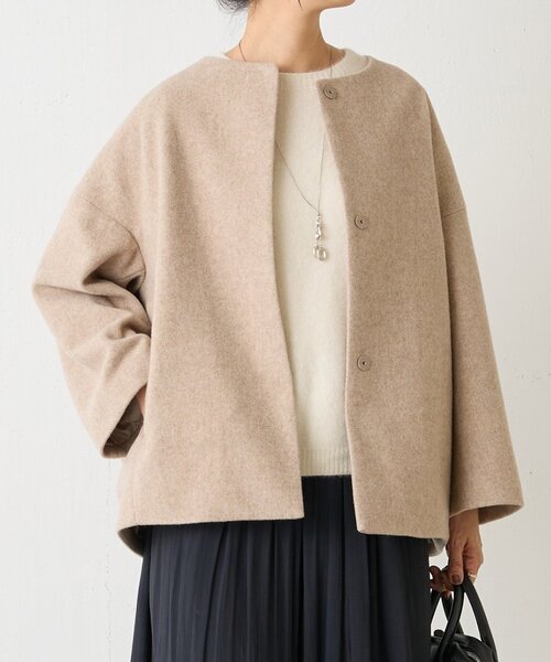 BEARDSLEY（ビアズリー） ノーカラーコート コート 後ろぷっくりウール