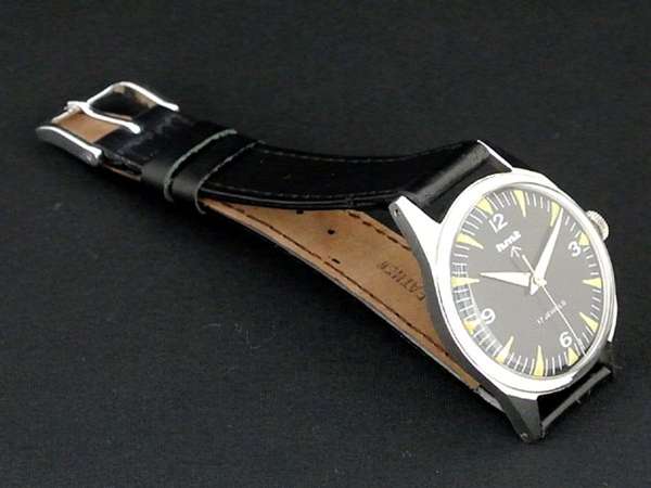 HMT 英国イギリス軍用 手巻きミリタリー ブロードアロー オメガ調文字