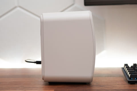 手が届く究極デスクトップスピーカー、KEF「LSX II LT」の音とコスパが