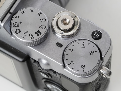 赤城耕一の「アカギカメラ」 第62回：今年もカメラ放蕩宣言！ FUJIFILM