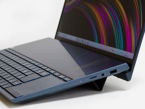 西川和久の不定期コラム】14型と12.6型のデュアル液晶ノート、ASUS