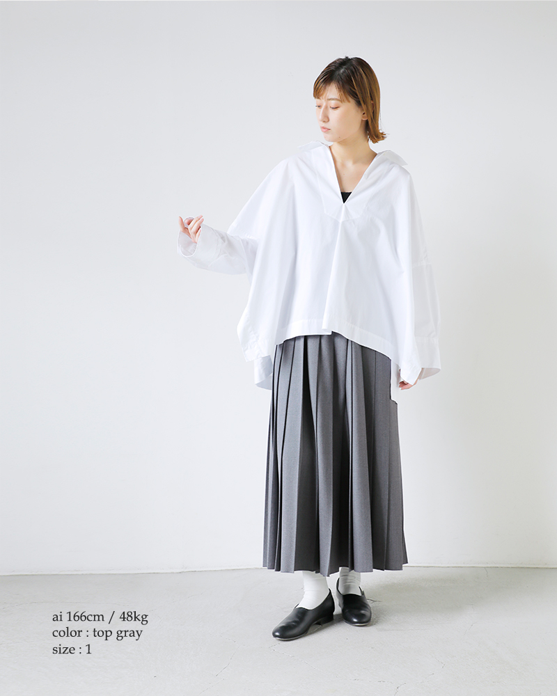 YLEVE イレーヴ ウール サージ プリーツ スカート “WOOL SURGE PLEATED