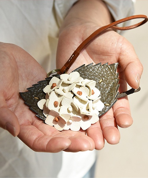 genten（ゲンテン）の「エヴァーチャーム あじさい（チャーム）」 - WEAR