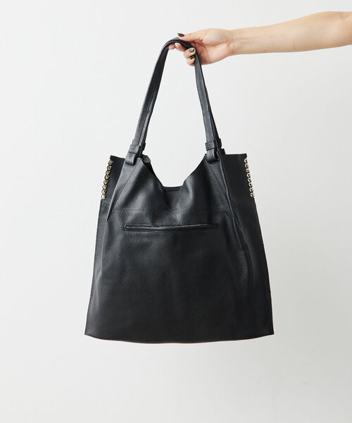 ear PAPILLONNER（イアパピヨネ）の「《A4サイズ対応/本革/ロング