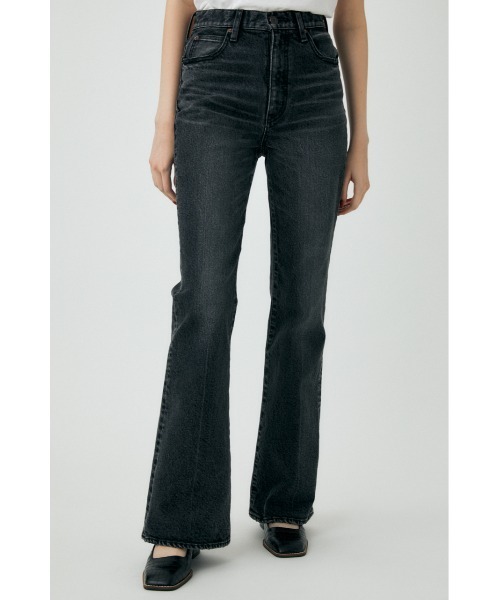 MVS BLACK FLARE（デニムパンツ）｜MOUSSY（マウジー）のファッション