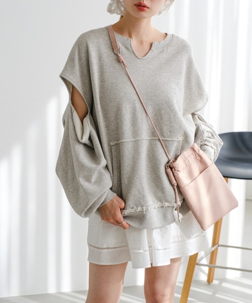 Kastane（カスタネ）の「【初夏まで着れる】カットアウトBIGスウェット