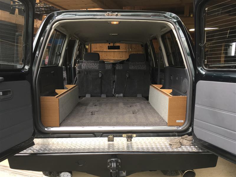 LINKS キャンピング ベッドキット取り付け（トヨタ ランドクルーザー80