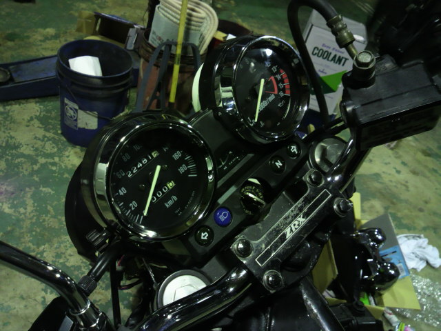 メーターカバー5点セット交換 + LED（カワサキ ZRX400-II）by サンダ