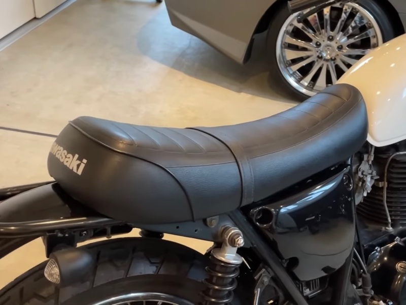 HEAVENS ヘブンズ クラシックフラットシート ブラック/スムース交換