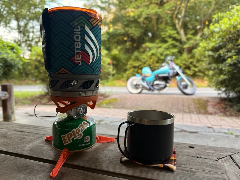 フラットフェンダーとシーシーバーの取り付け（ホンダ V-TWIN マグナ