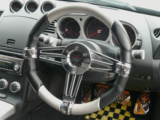 X5 stealth SIMONI RACING(シモーニレーシング)のステアリングの口コミ