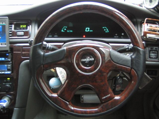 FABULOUS LUXURY STEERING FABULOUS(ファブレス)のステアリングの