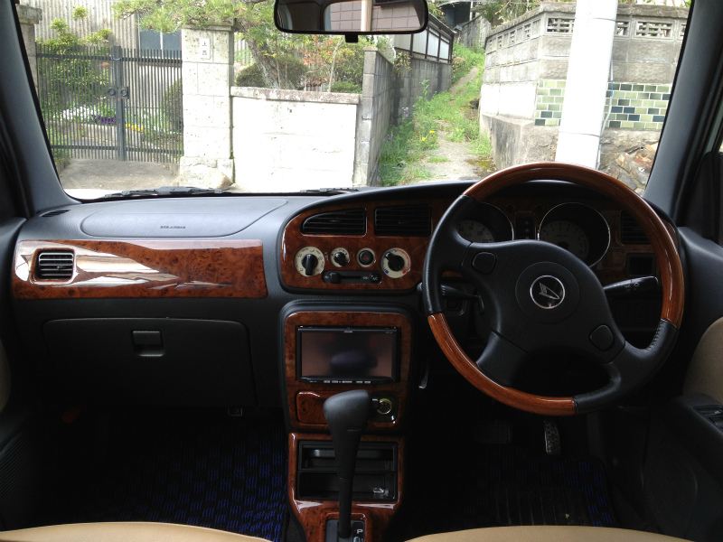 ダイハツ(純正) ウッド調ATシフトパネル のパーツレビュー