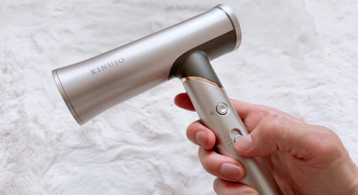 絹女の新作ドライヤーを美容師が口コミ評価！Voyageが海外対応だけで
