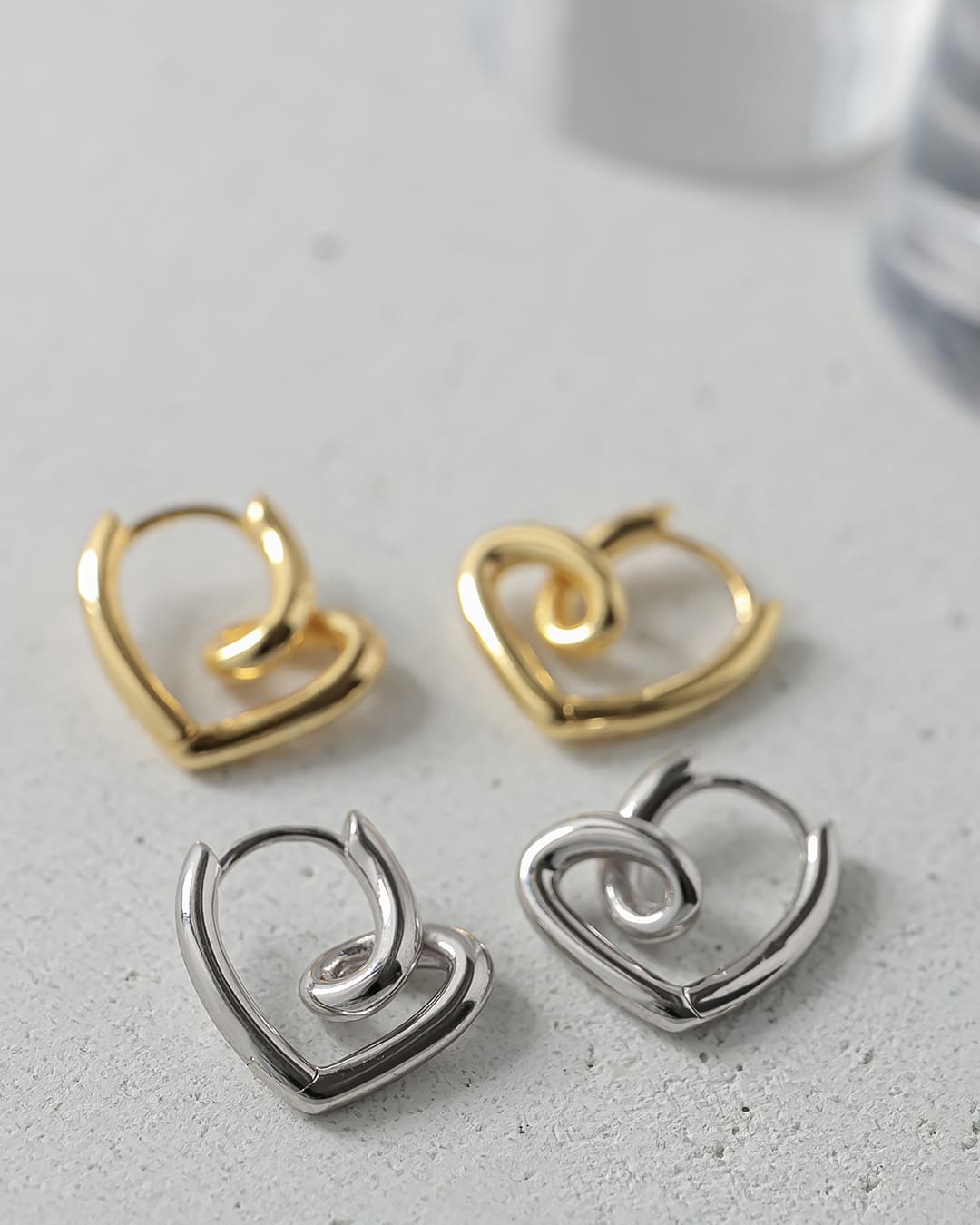 S925/18KGP】ねじれニュアンスハートラインピアス – ChooMia（チュミア）