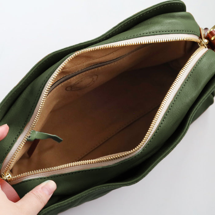 ANNAK（アナック） あおりポケット付き ショルダーバッグ 栃木レザー