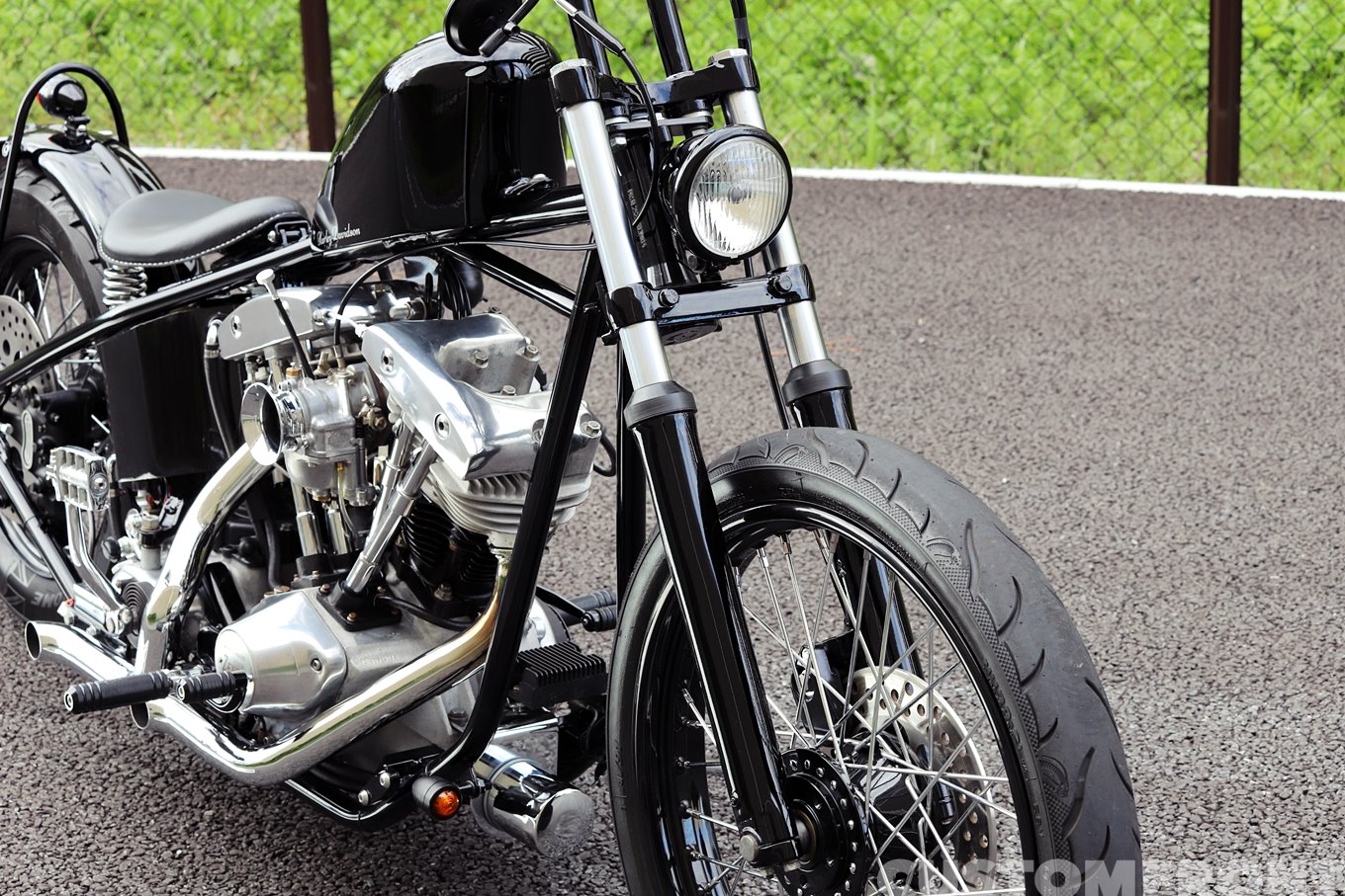 ハーレーのナローフリスコチョッパー ショベルFXS 1981年・クラブ