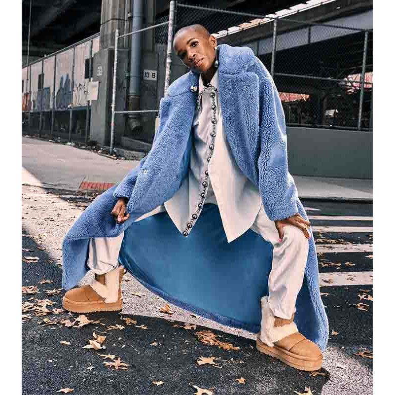 UGG Women's Classic Chillapeak in Chestnut