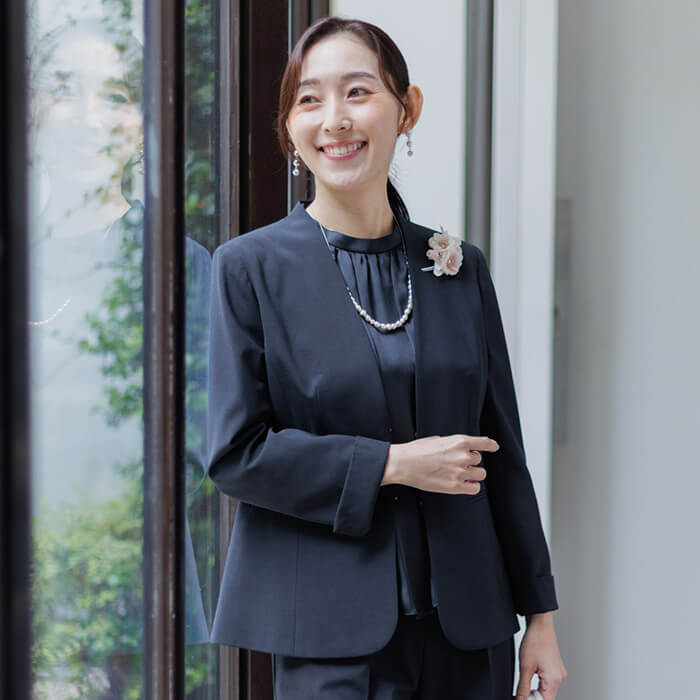 洗える｜大人の頼れるパンツスーツ 11号・ネイビー｜東京ソワール