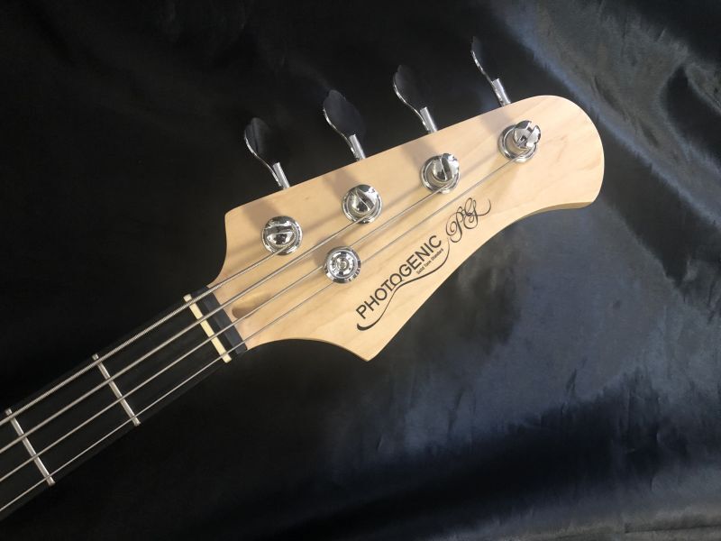 Photogenic / JB-240 White B3P ジャズベース / 入門セット付属（新品