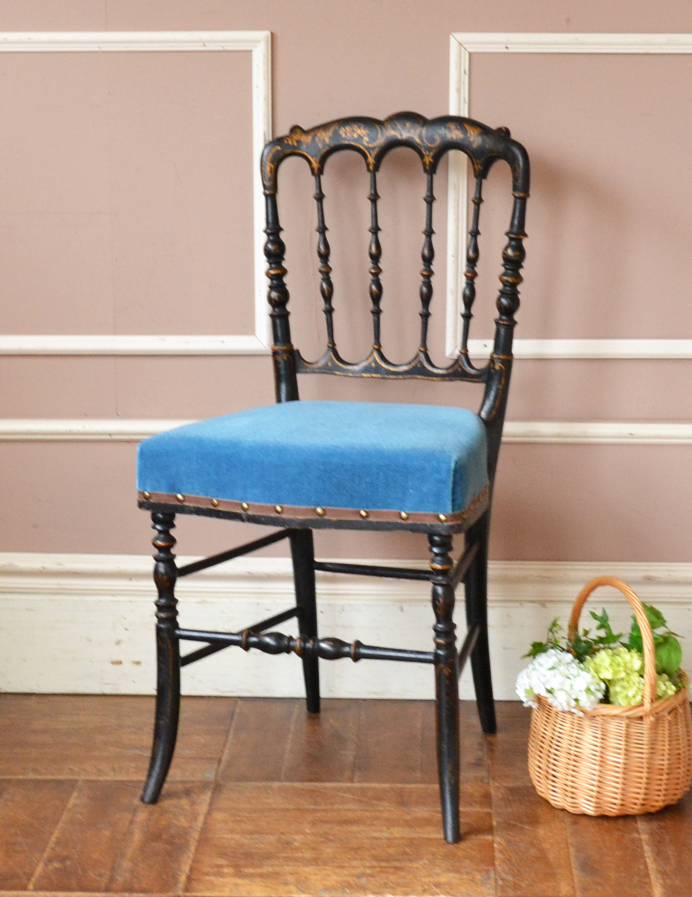 フランスで出会ったナポレオン3世のアンティークチェア（ナポレオン