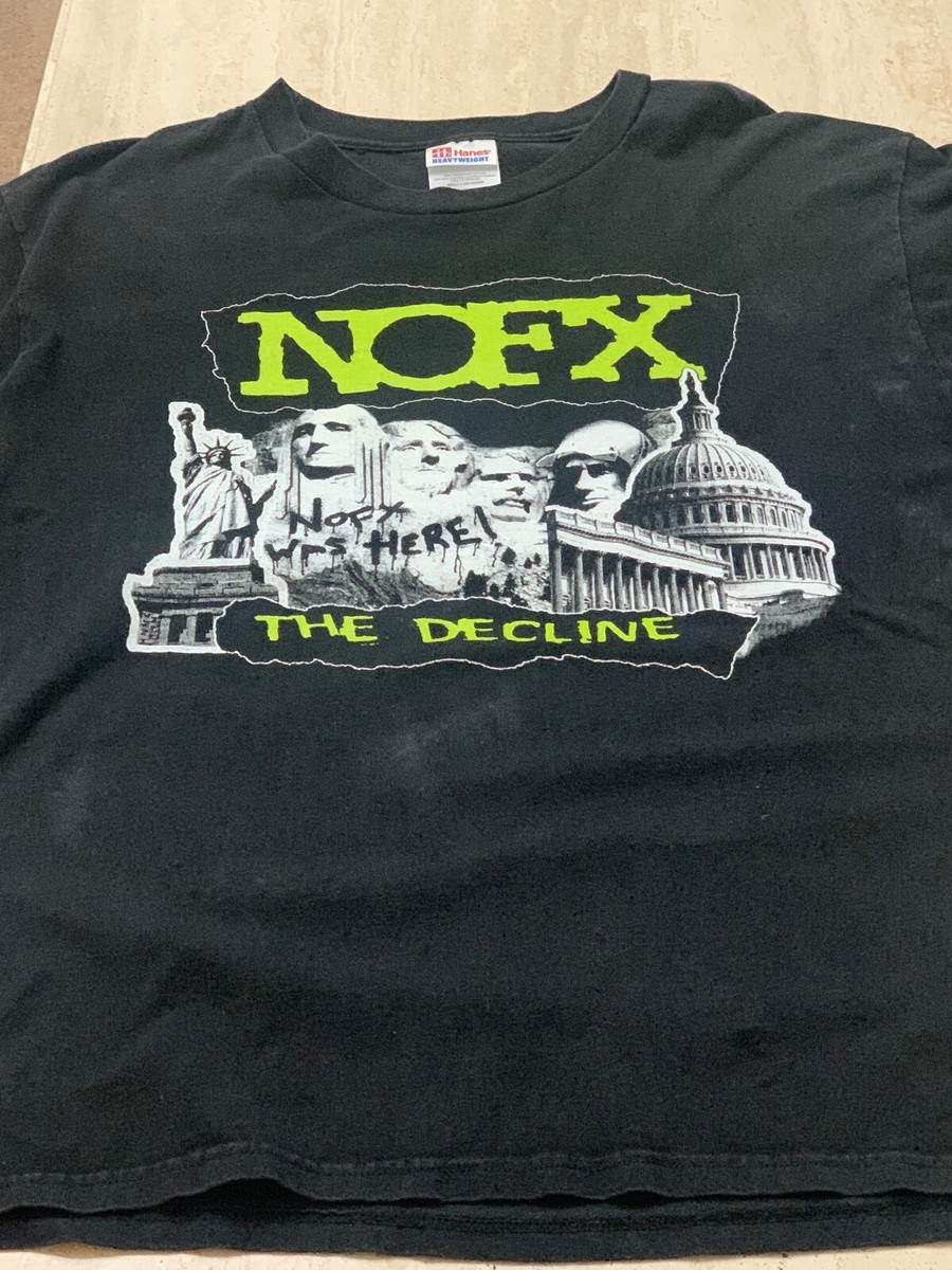 Vintage 2000 NOFX “The Decline” Punk Rock T-Shirt - Size L Front