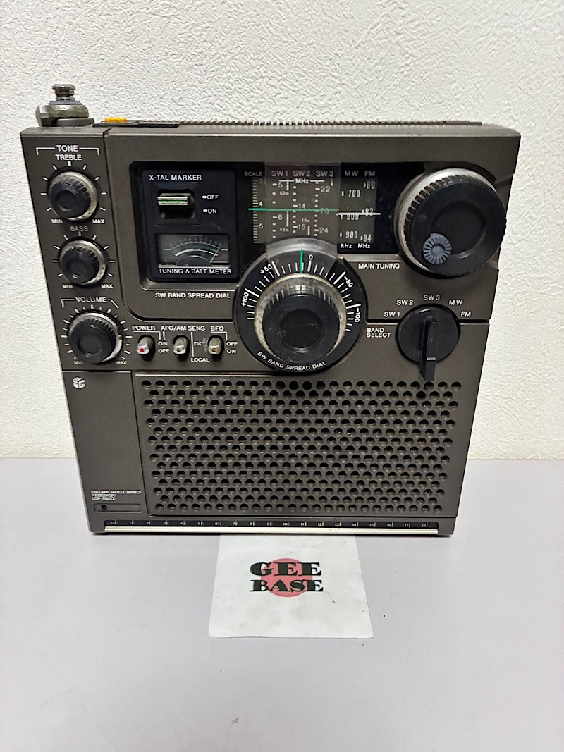 Sony ICF-5900 FM/AM Multi Band Short Wave Radio Receiver Used