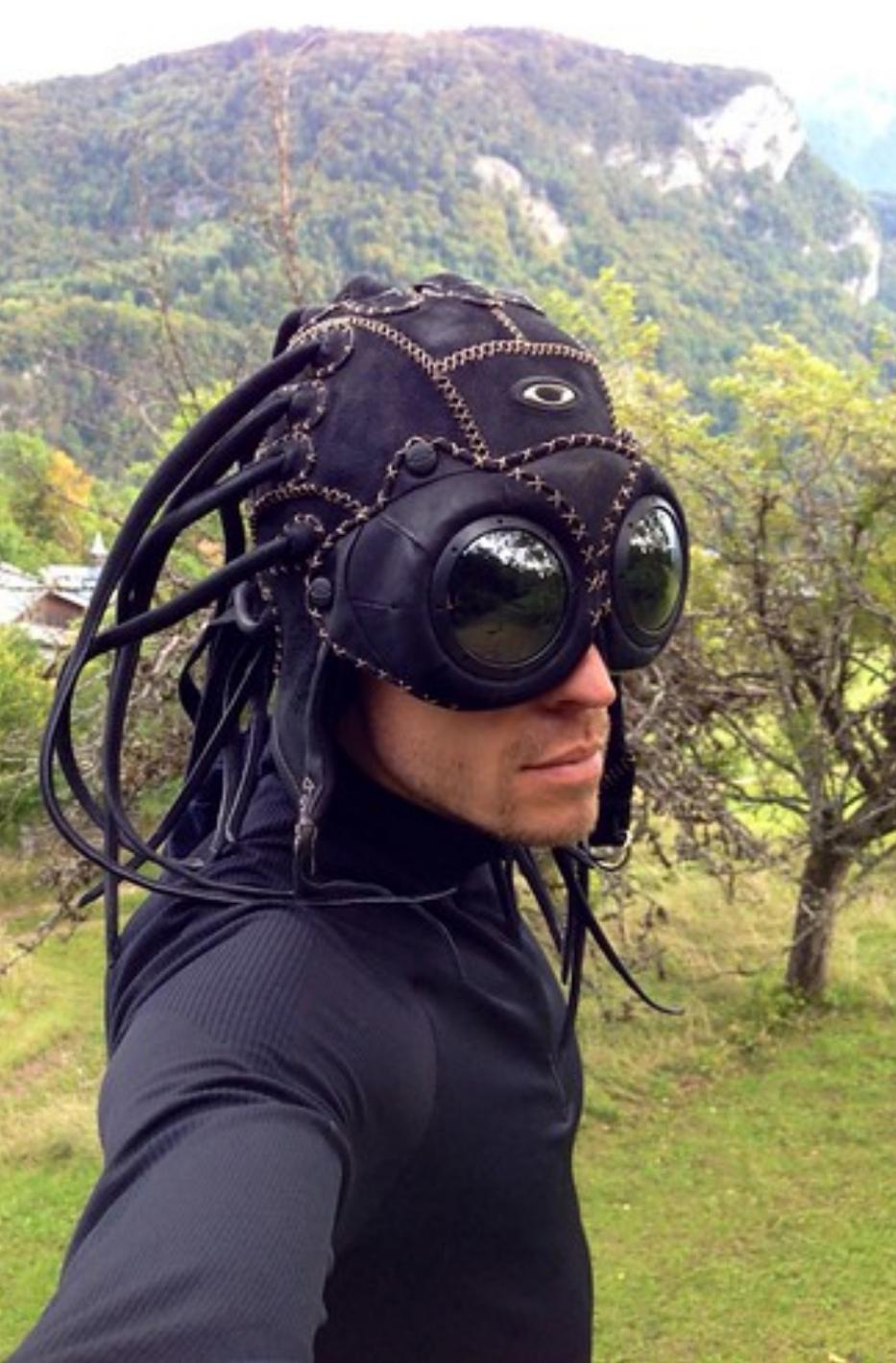 Let's remember Oakley Medusa Headgear and in 2008 it had a retail