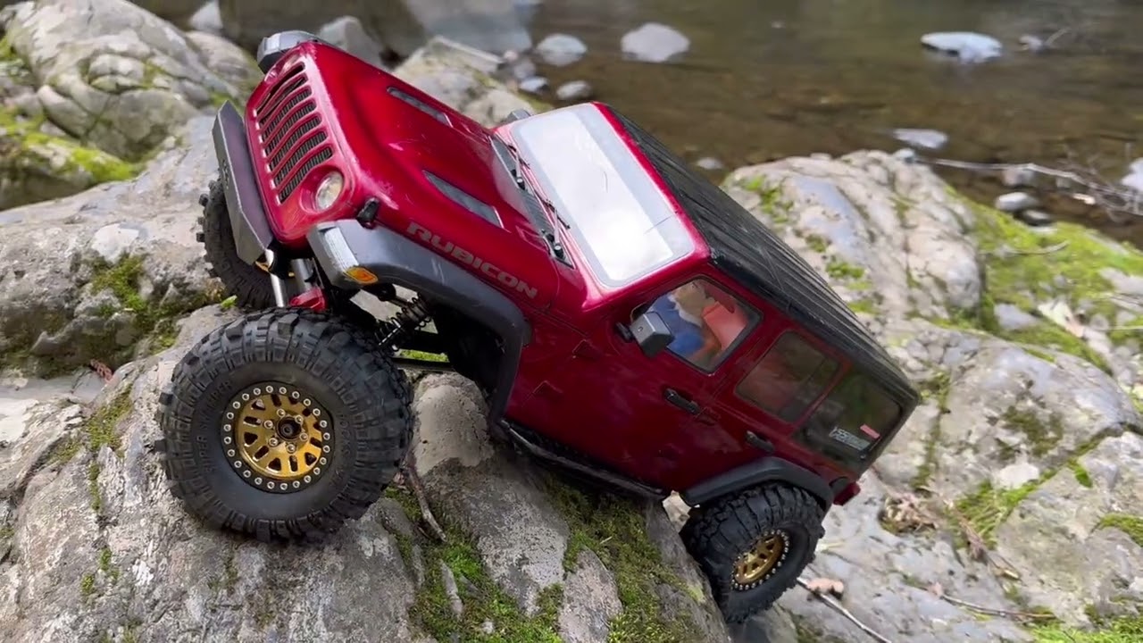 アキシャルscx10 iiiジープラングラーを走らせてきました。 - YouTube